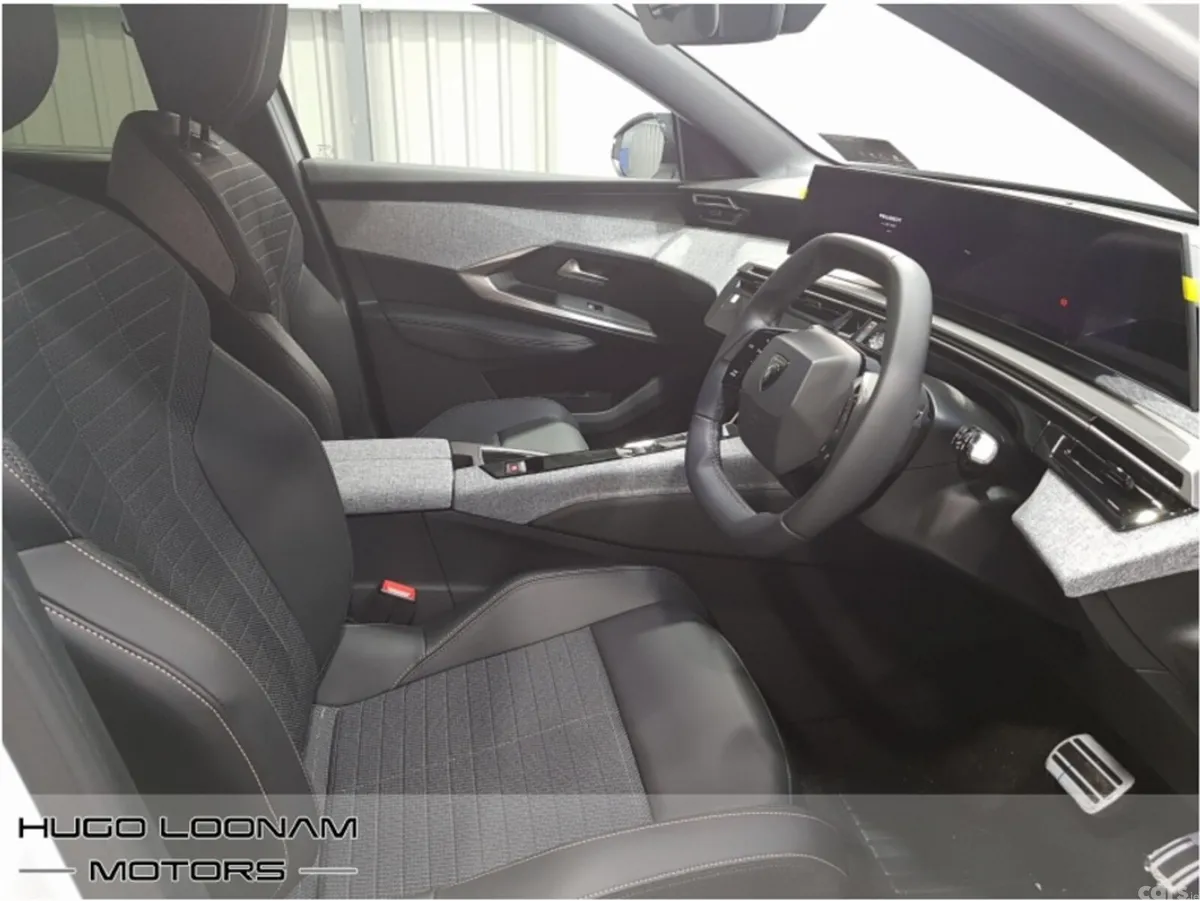 Peugeot 5008 SUV, Petrol Hybrid, 2026, Blue