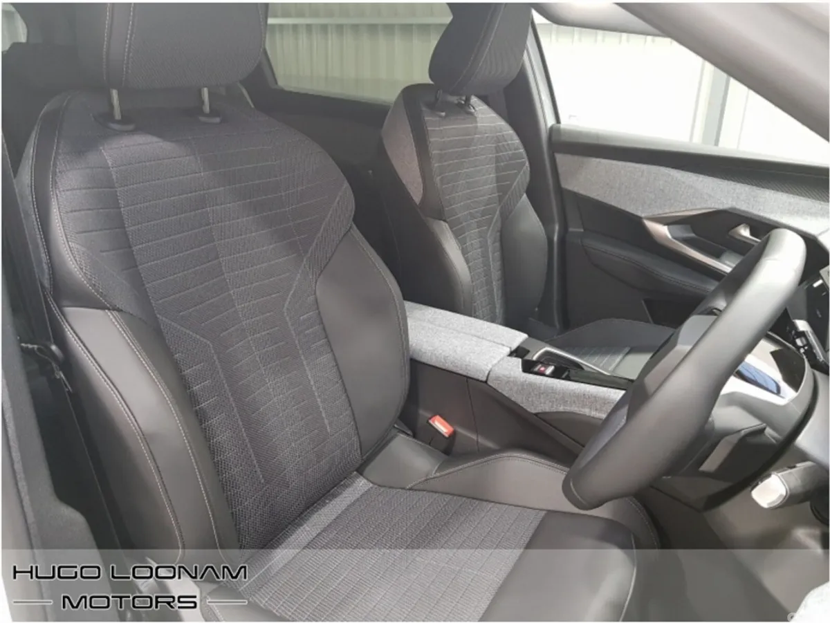 Peugeot 5008 SUV, Petrol Hybrid, 2026, Blue