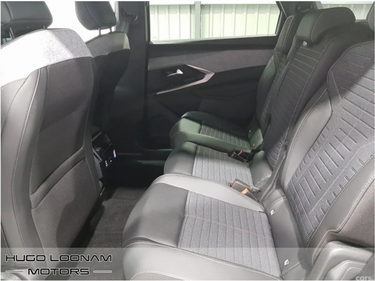 Peugeot 5008 SUV, Electric, 2026, Blue