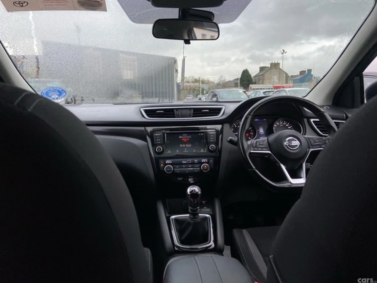 Nissan Qashqai MPV, Petrol, 2021, Black