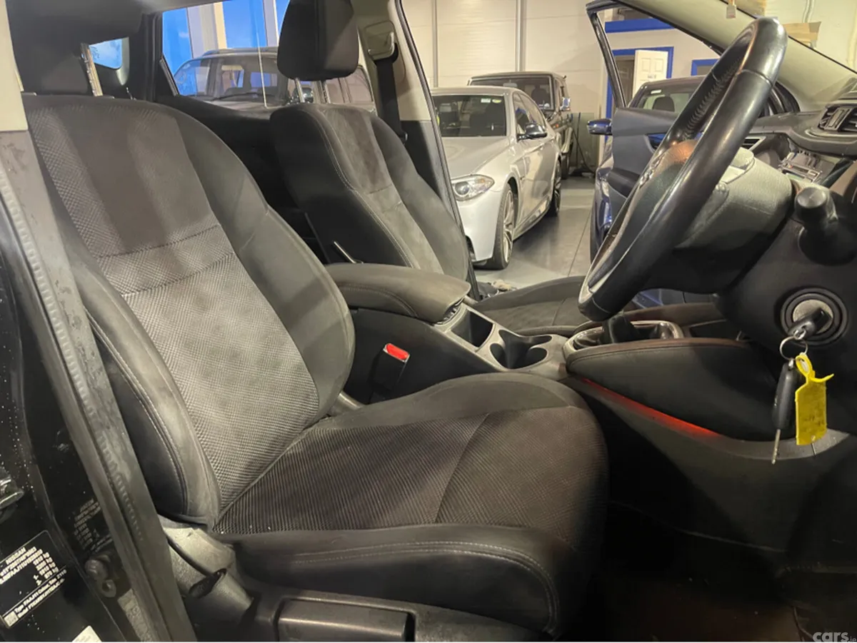 Nissan Qashqai MPV, Diesel, 2017, Black