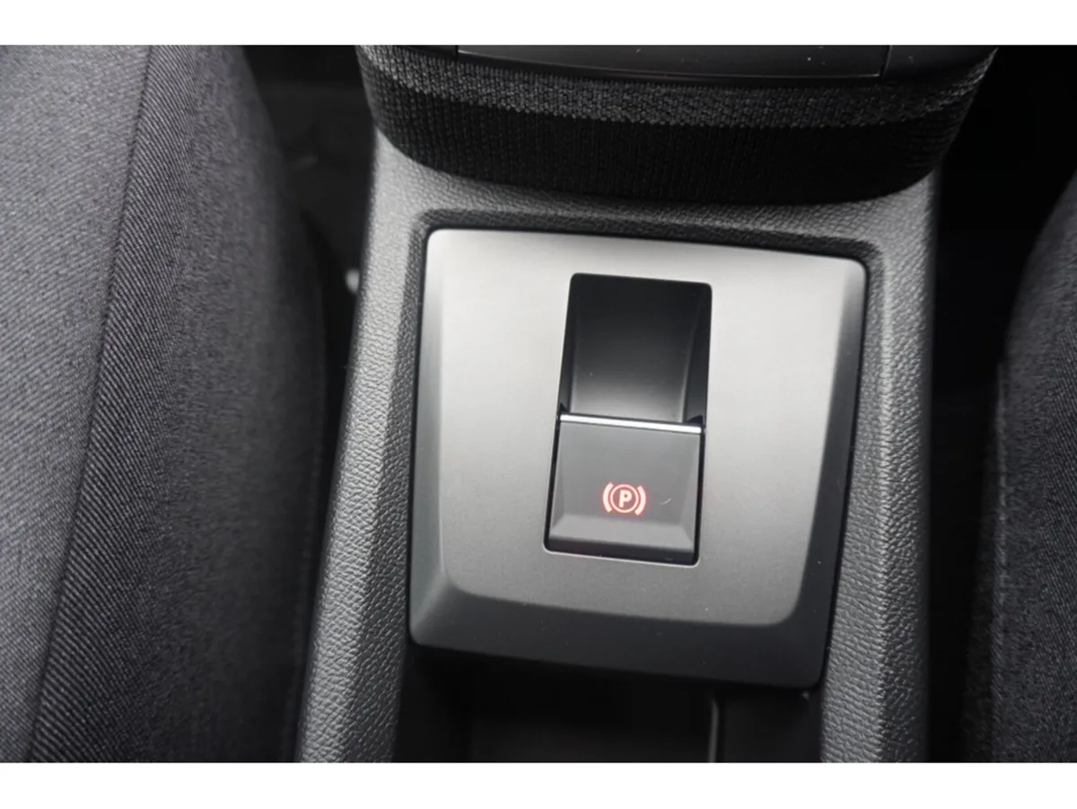 Opel Frontera SUV, Petrol Hybrid, 2026, White