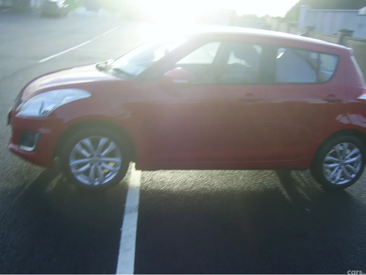 Suzuki Swift Hatchback, Petrol, 2014, Red