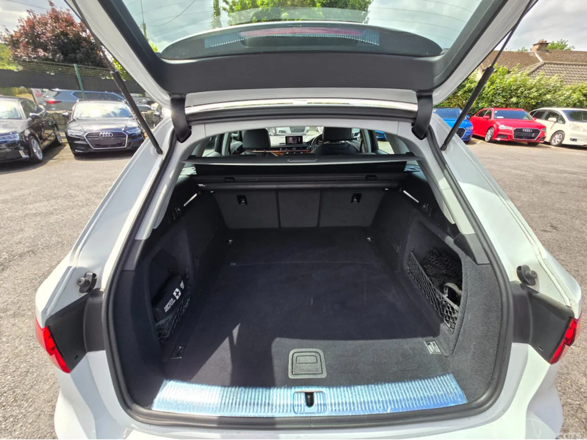 Audi A4 Estate, Petrol, 2017, White