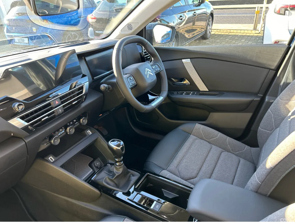 Citroen C4 Hatchback, Petrol, 2026, Blue