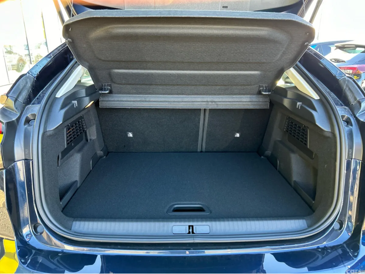Citroen C4 Hatchback, Petrol, 2026, Blue