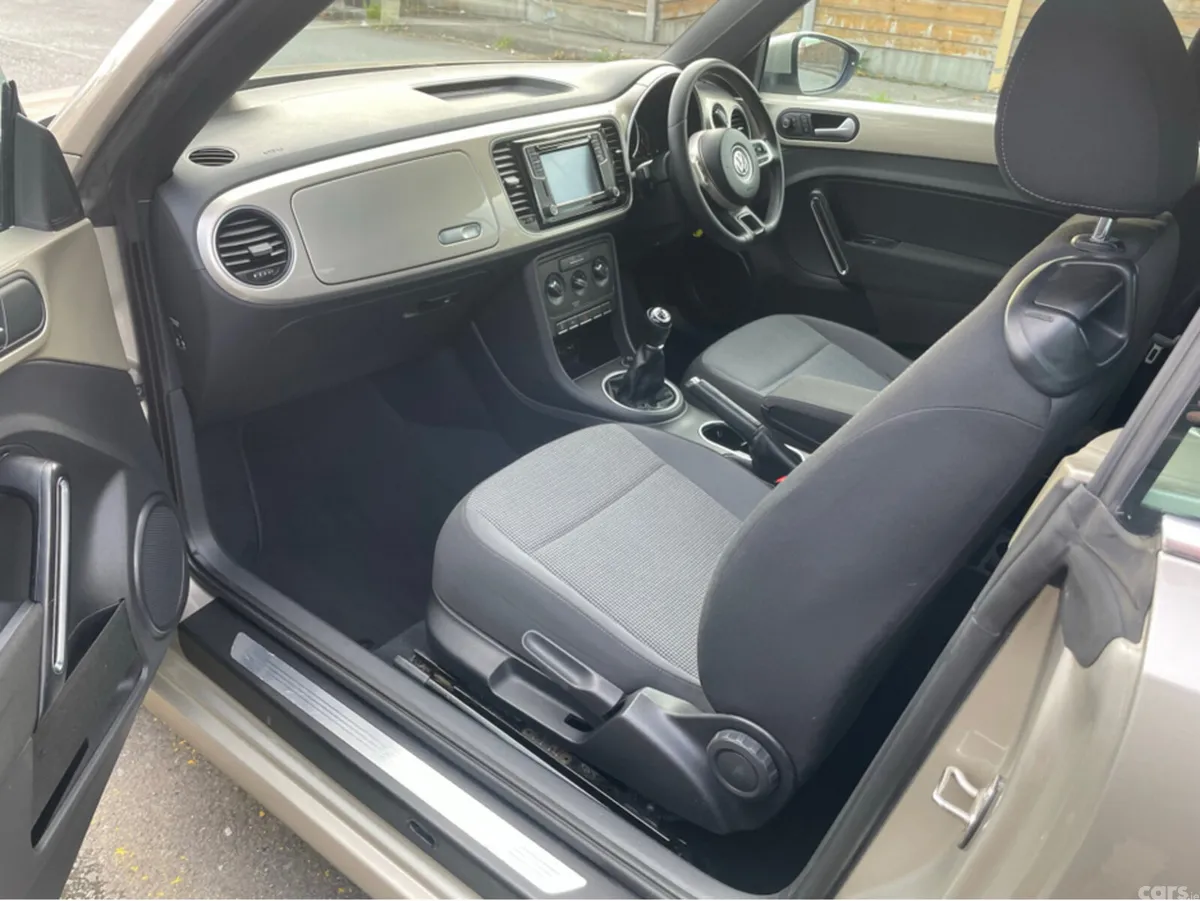 Volkswagen Beetle Saloon, Petrol, 2015, Silver