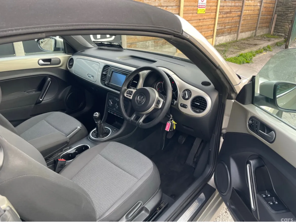 Volkswagen Beetle Saloon, Petrol, 2015, Silver