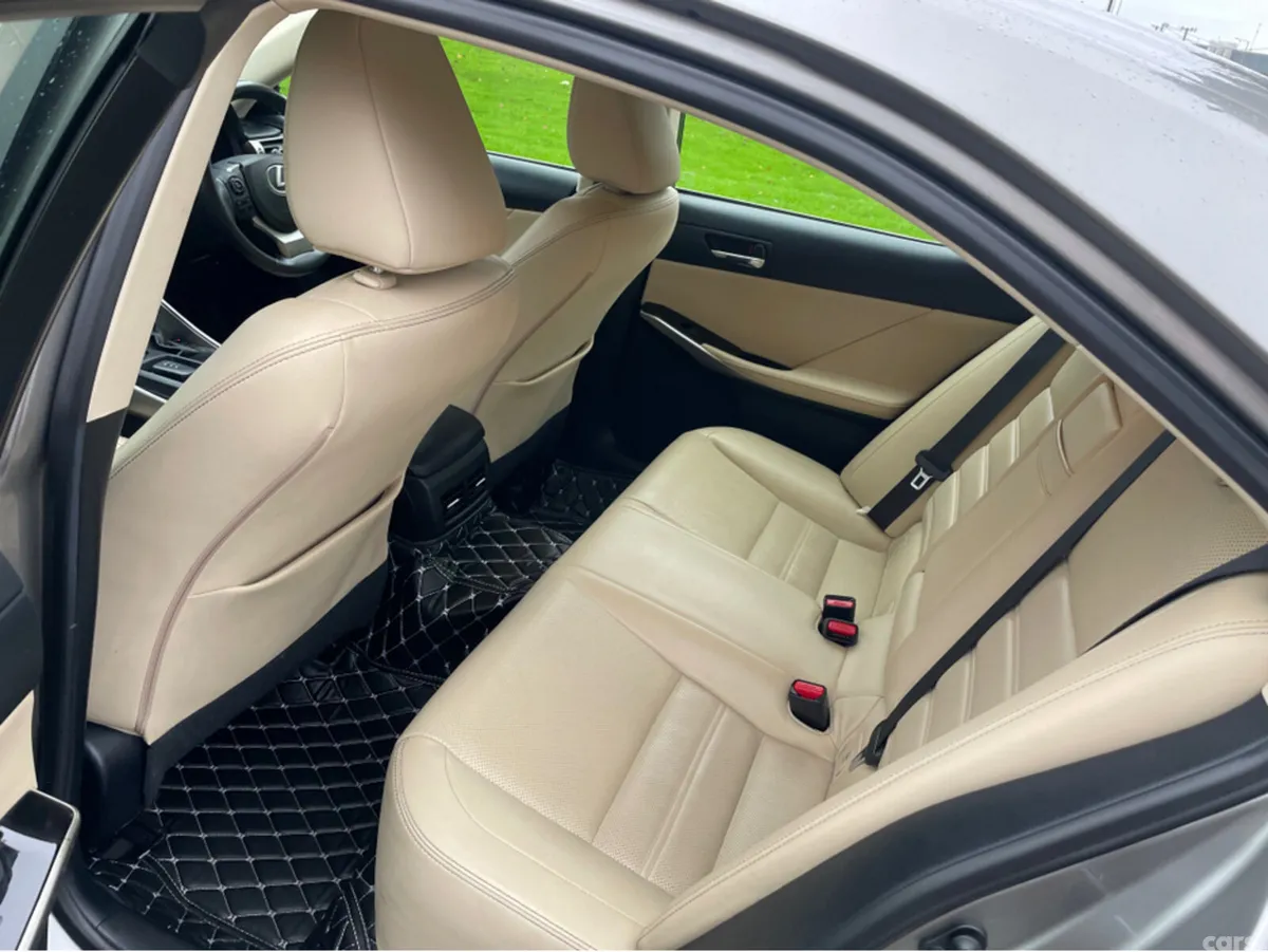 Lexus IS Saloon, Petrol Hybrid, 2014, Silver