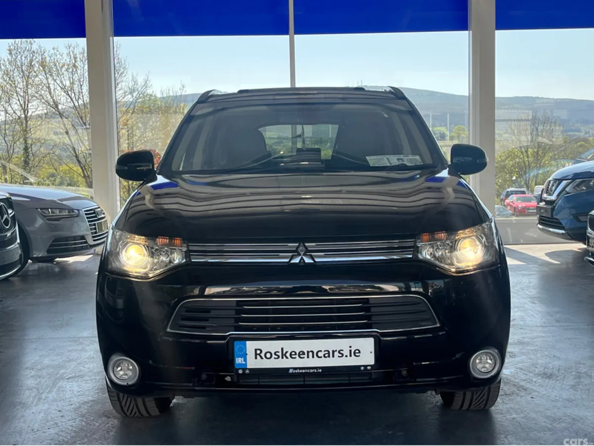 Mitsubishi Outlander Estate, Petrol Plug-in Hybrid, 2015, Black