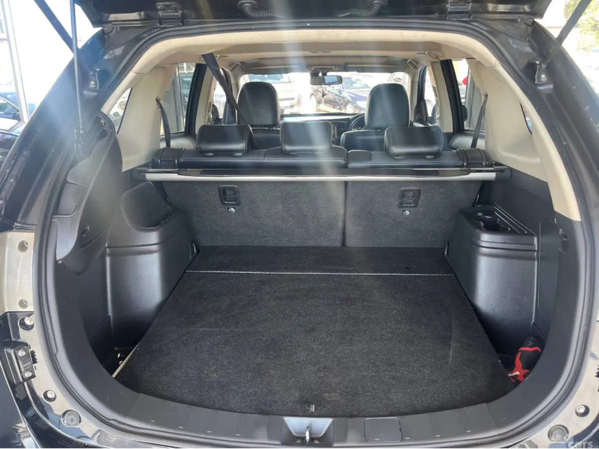 Mitsubishi Outlander Estate, Petrol Plug-in Hybrid, 2015, Black