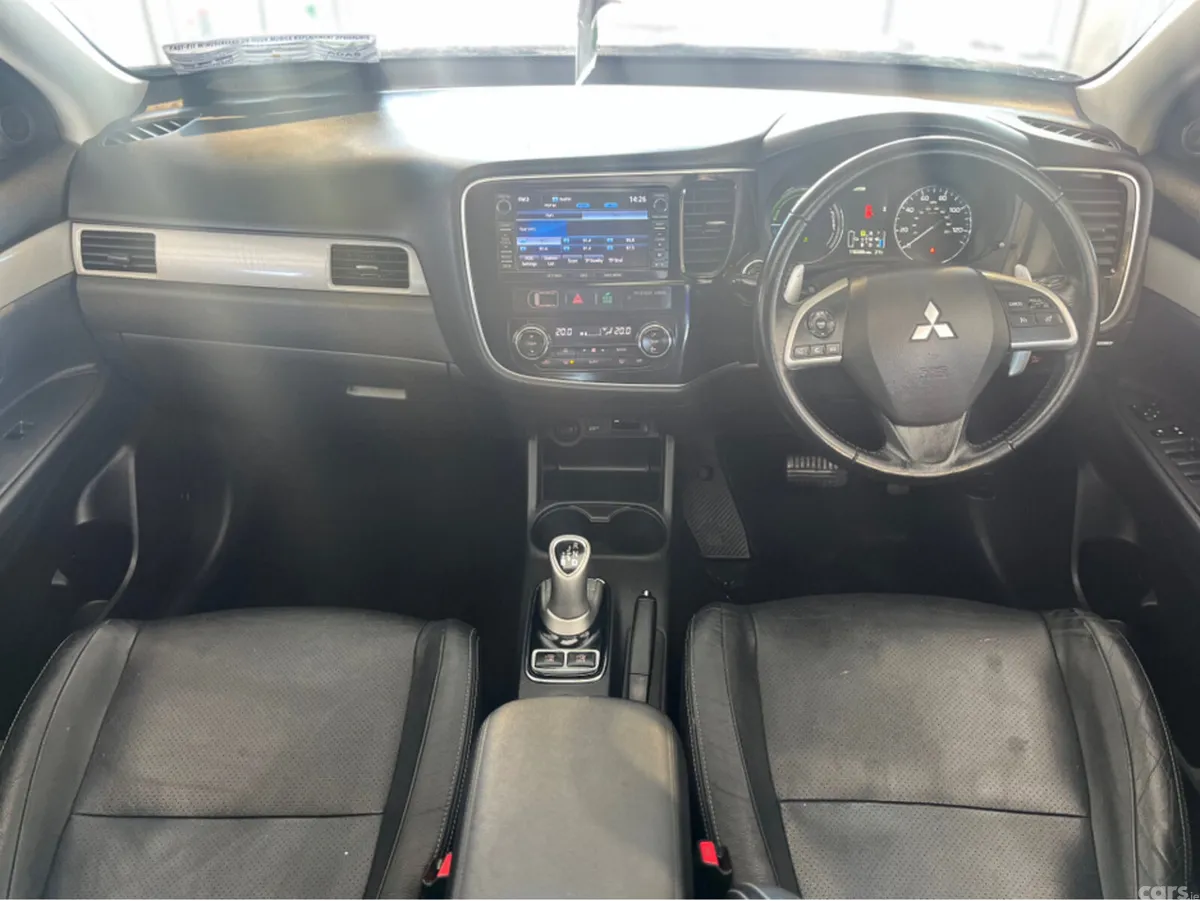 Mitsubishi Outlander Estate, Petrol Plug-in Hybrid, 2015, Black