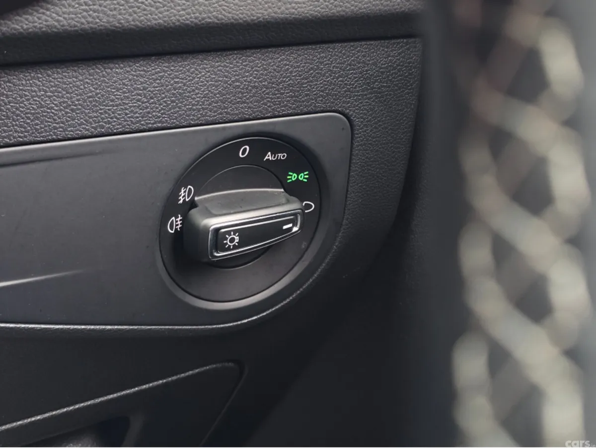 Volkswagen Tiguan MPV, Petrol, 2018, White