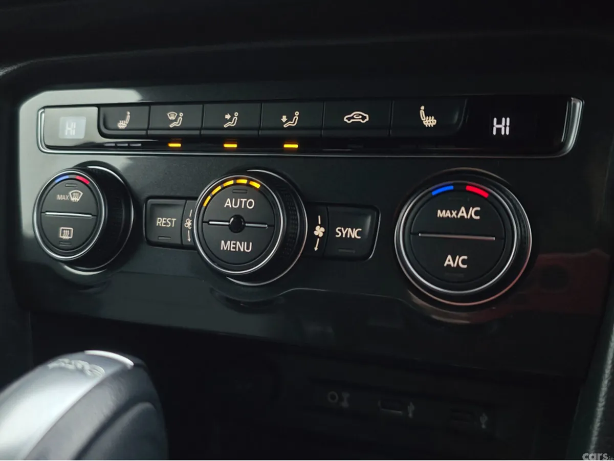 Volkswagen Tiguan SUV, Petrol, 2017, White