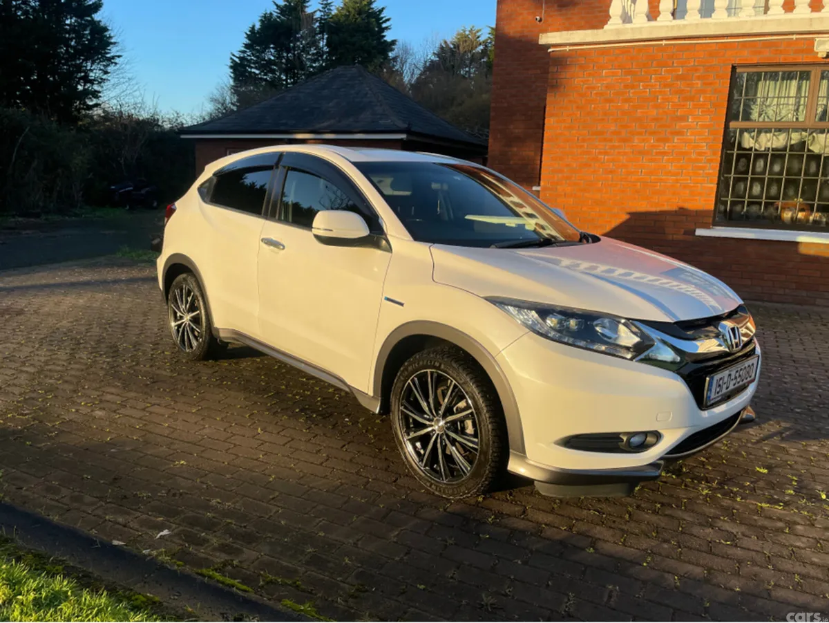 Honda Vezel MPV, Petrol Hybrid, 2015, White
