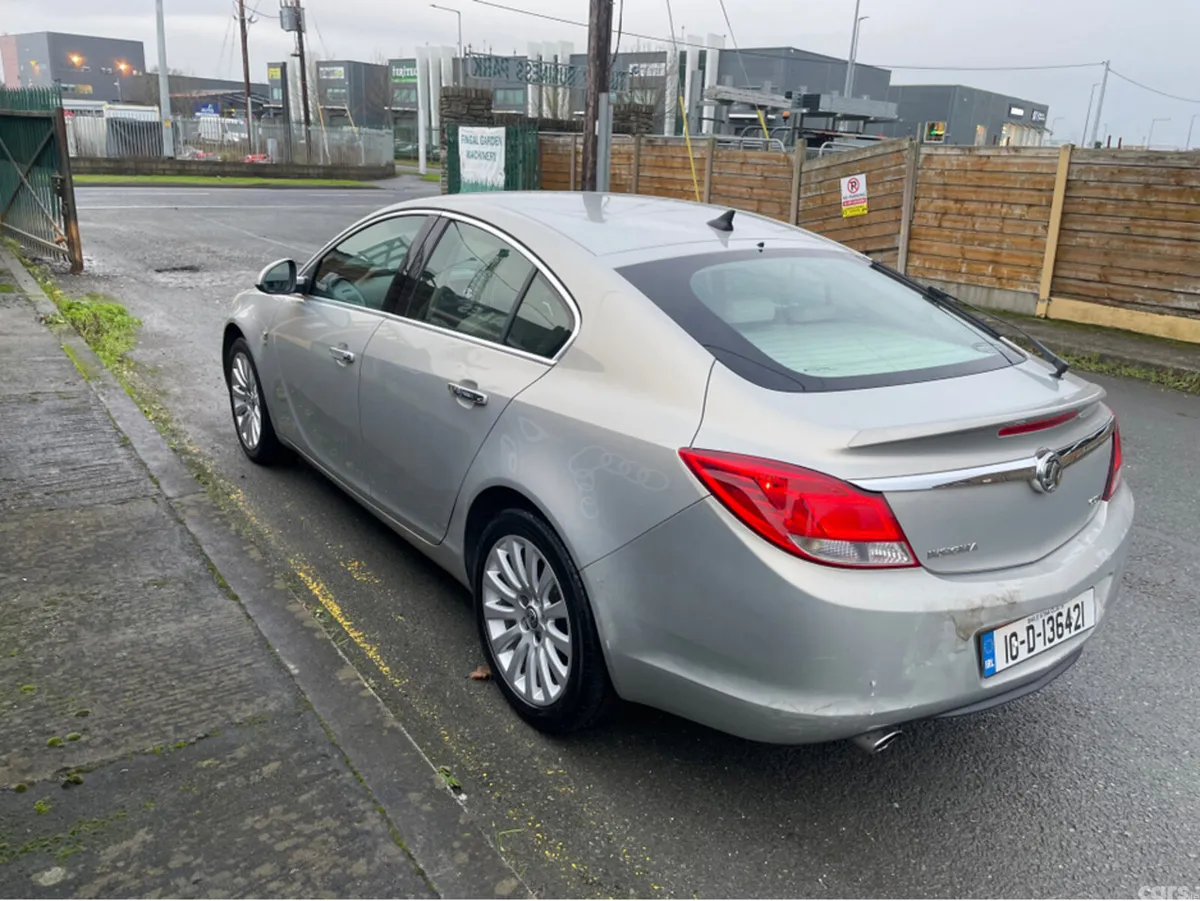 Vauxhall Insignia Hatchback, Diesel, 2010, Silver