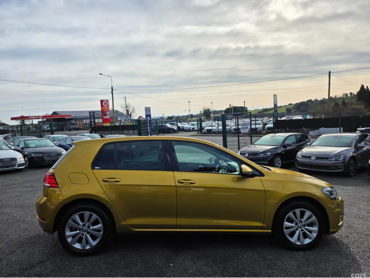 Volkswagen Golf Hatchback, Petrol, 2017, Gold