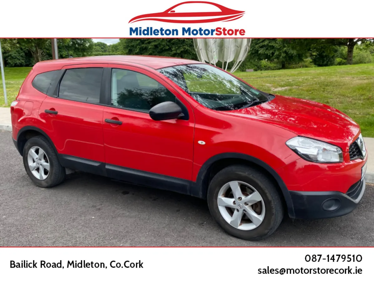 Nissan Qashqai+2 Hatchback, Diesel, 2011, Red