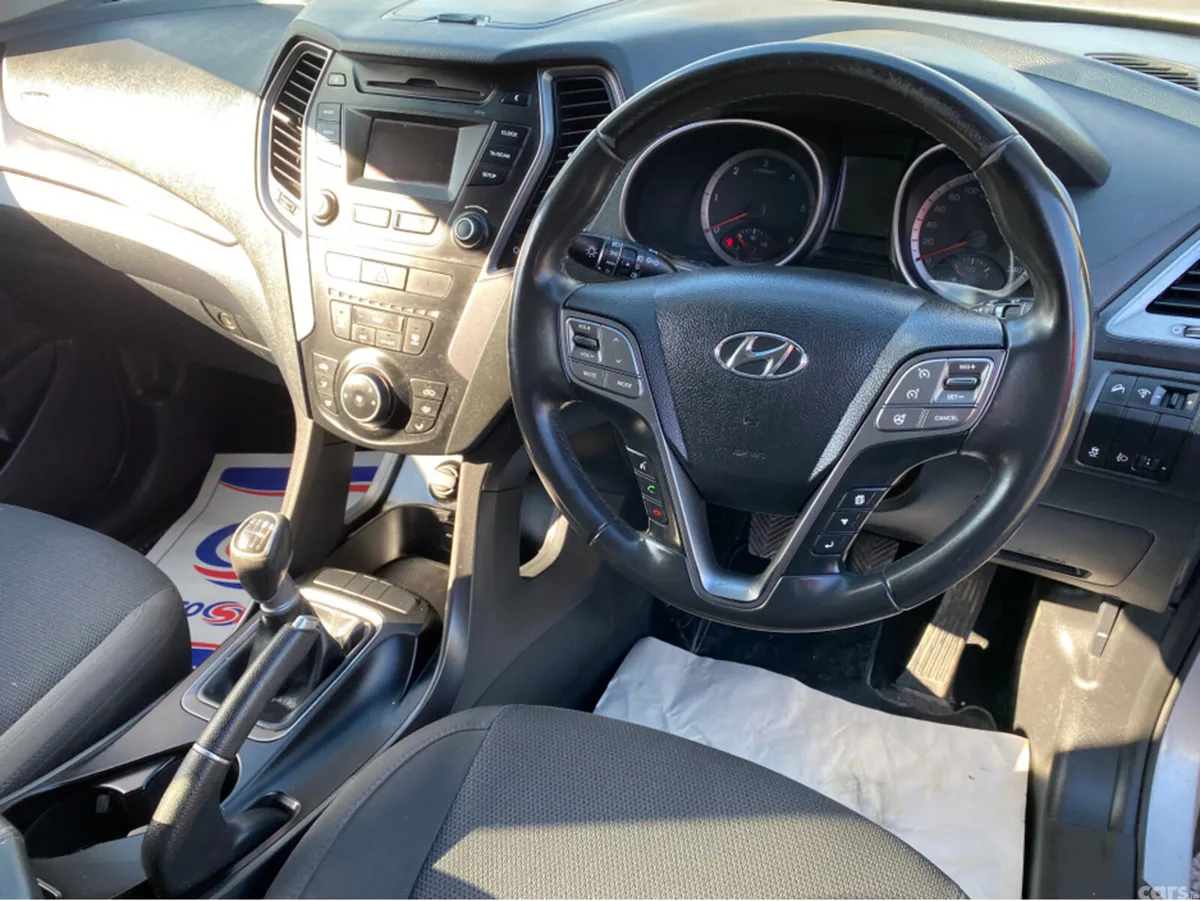 Hyundai Santa Fe Estate, Diesel, 2015, Silver