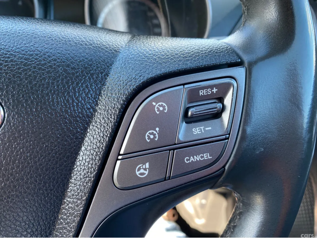 Hyundai Santa Fe Estate, Diesel, 2015, Silver