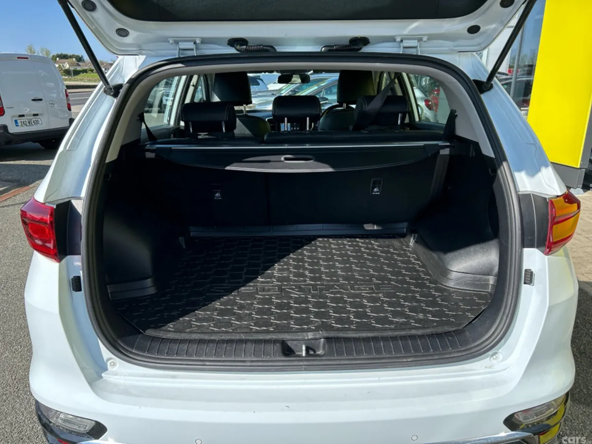 Kia Sportage MPV, Diesel, 2020, White