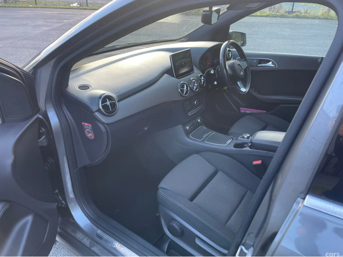 Mercedes-Benz B-Class MPV, Petrol, 2016, Grey