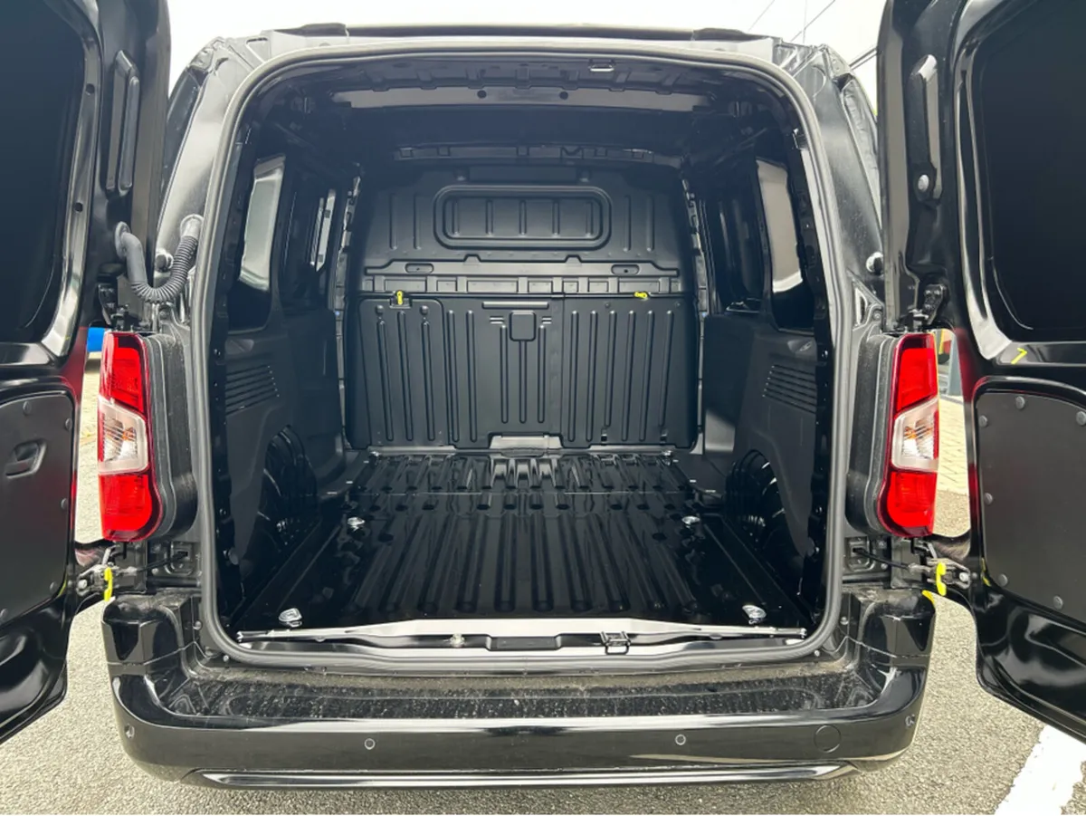 Opel Combo Van, Diesel, 2026, Black