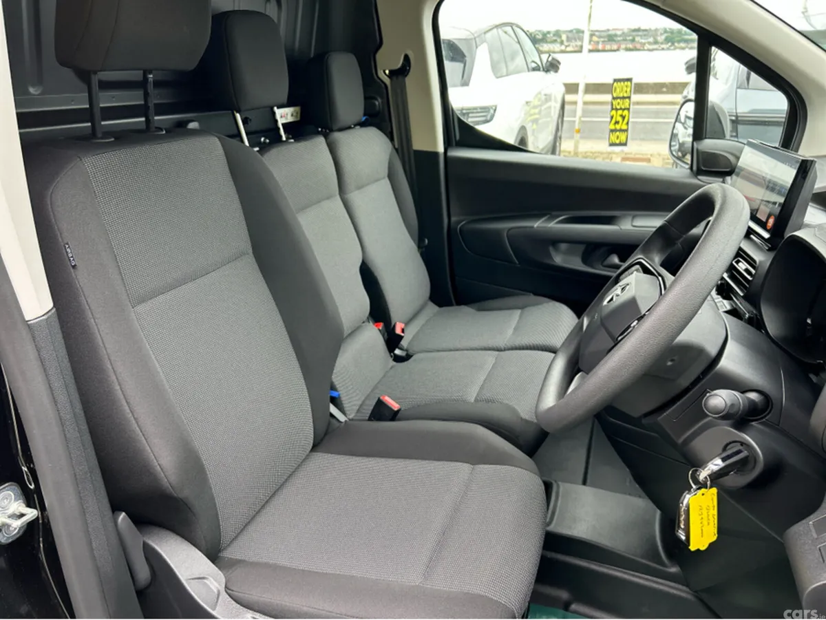 Opel Combo Van, Diesel, 2026, Black