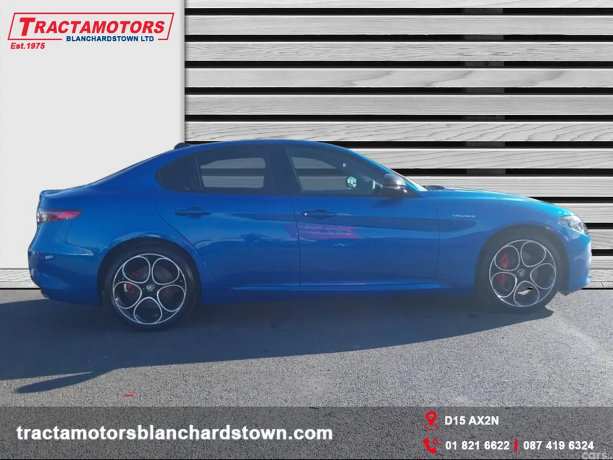 Alfa Romeo Giulia Saloon, Petrol, 2026, Blue