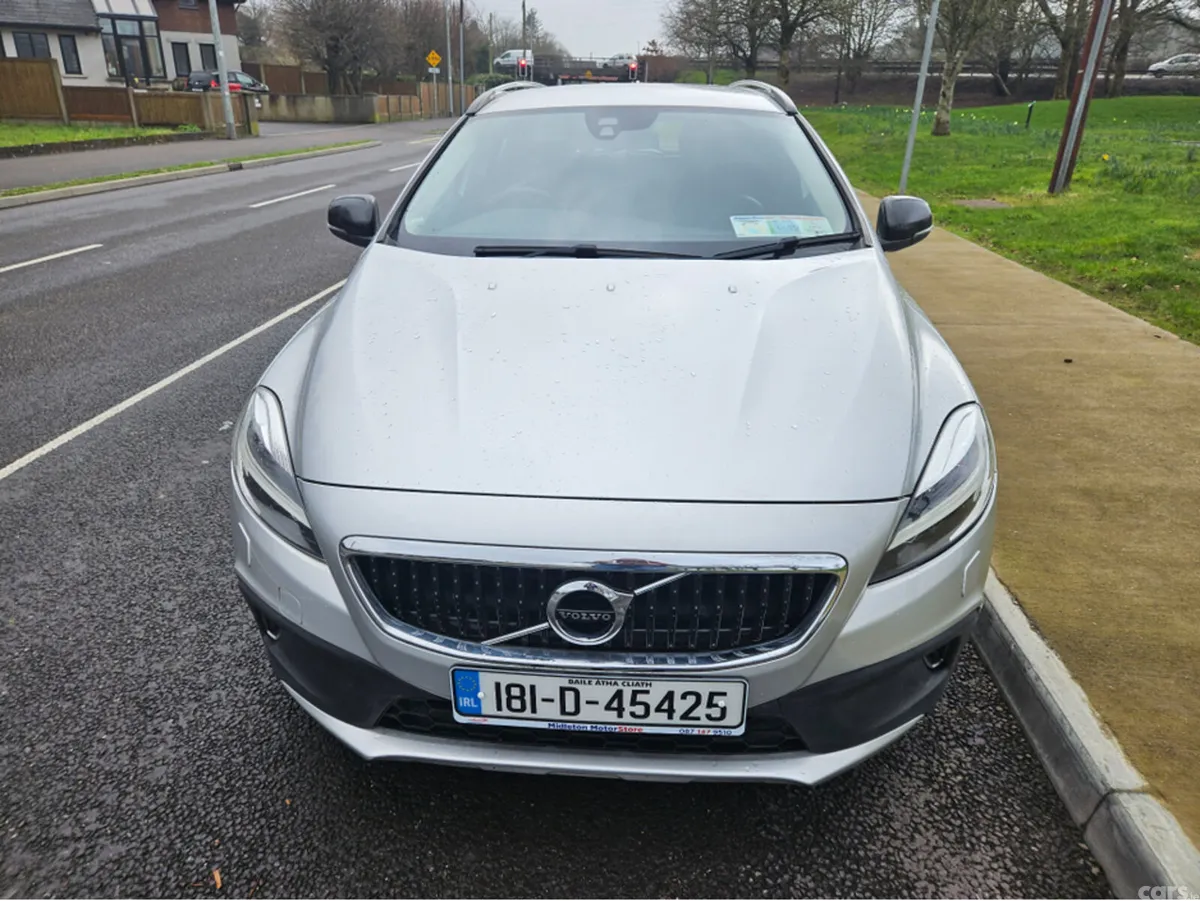 Volvo V40 Hatchback, Diesel, 2018, Grey