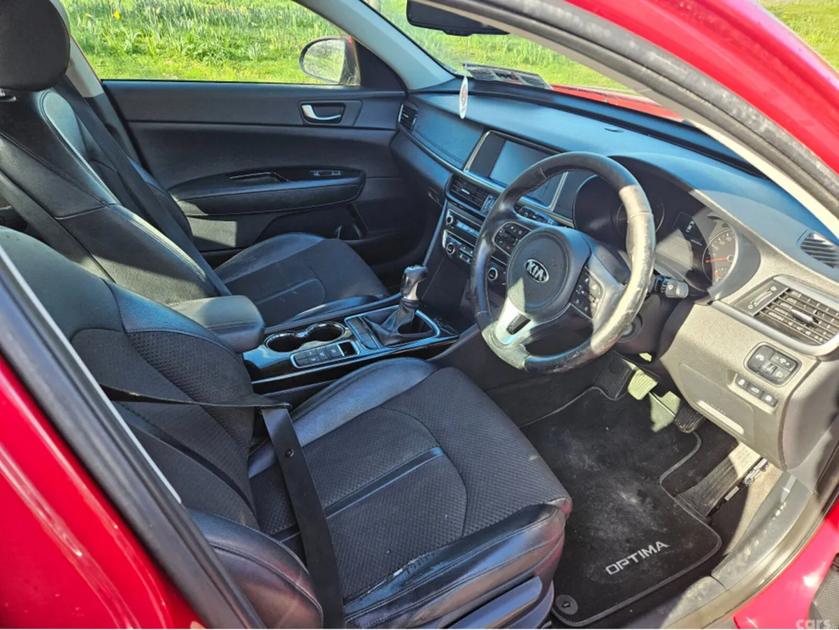 Kia Optima Saloon, Diesel, 2016, Red