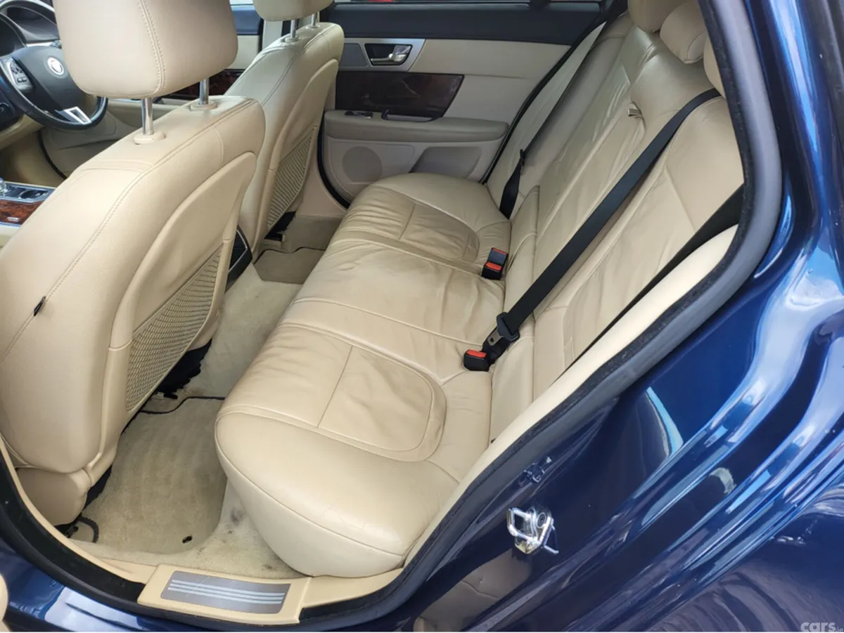 Jaguar XF Estate, Diesel, 2013, Blue