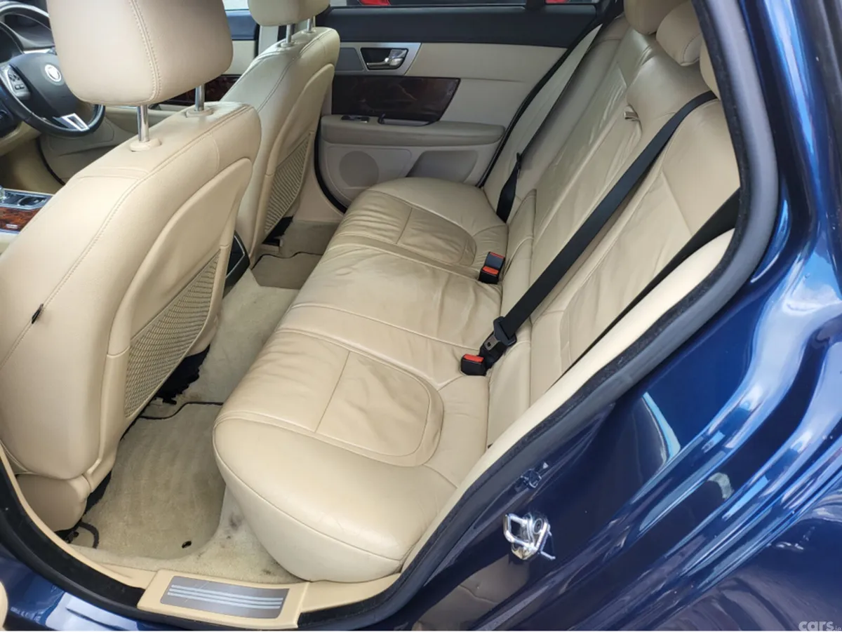 Jaguar XF Estate, Diesel, 2013, Blue