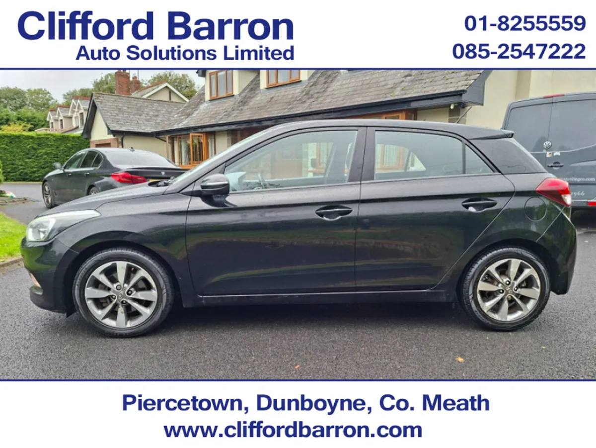Hyundai i20 Hatchback, Diesel, 2015, Black