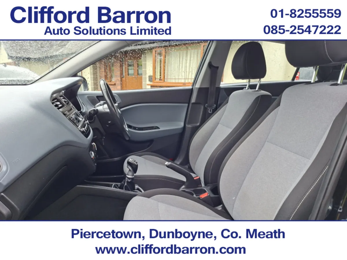 Hyundai i20 Hatchback, Diesel, 2015, Black