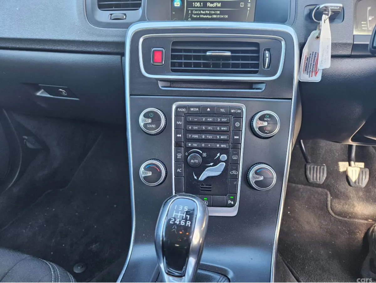 Volvo V60 Estate, Diesel, 2015, White