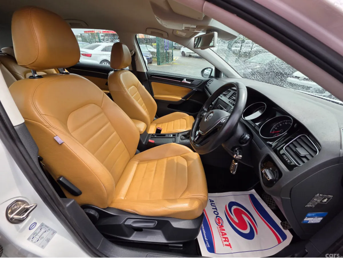 Volkswagen Golf Hatchback, Petrol, 2014, White