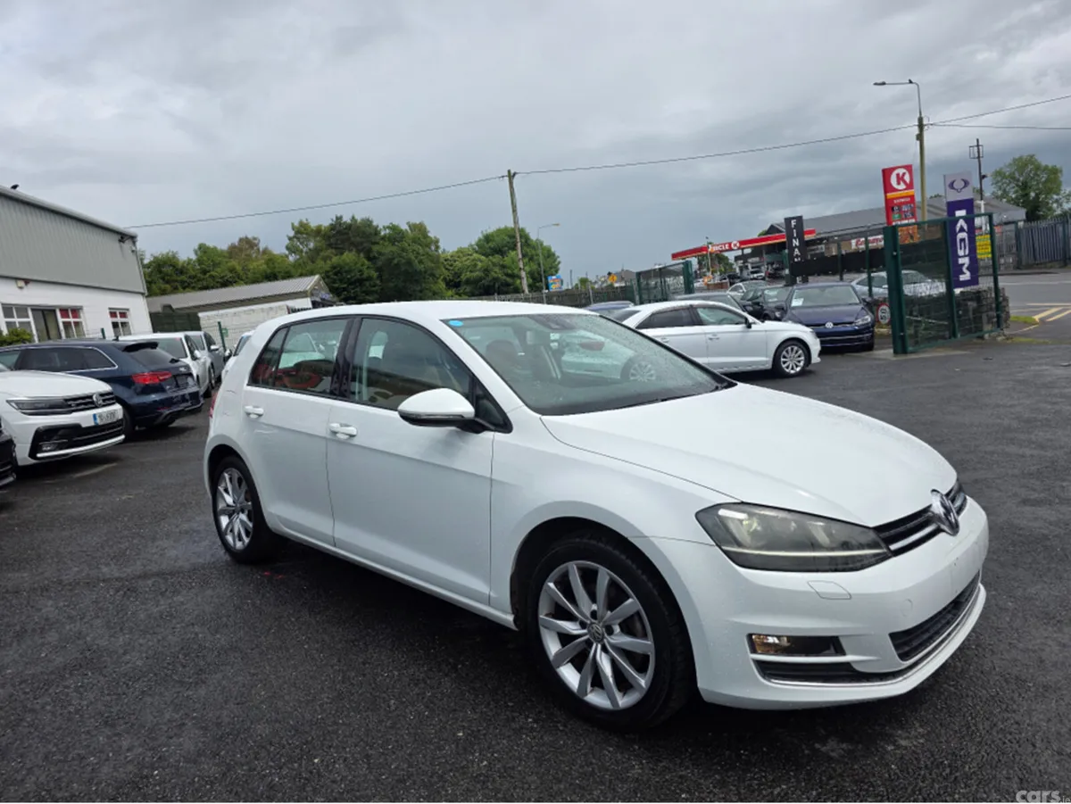 Volkswagen Golf Hatchback, Petrol, 2014, White