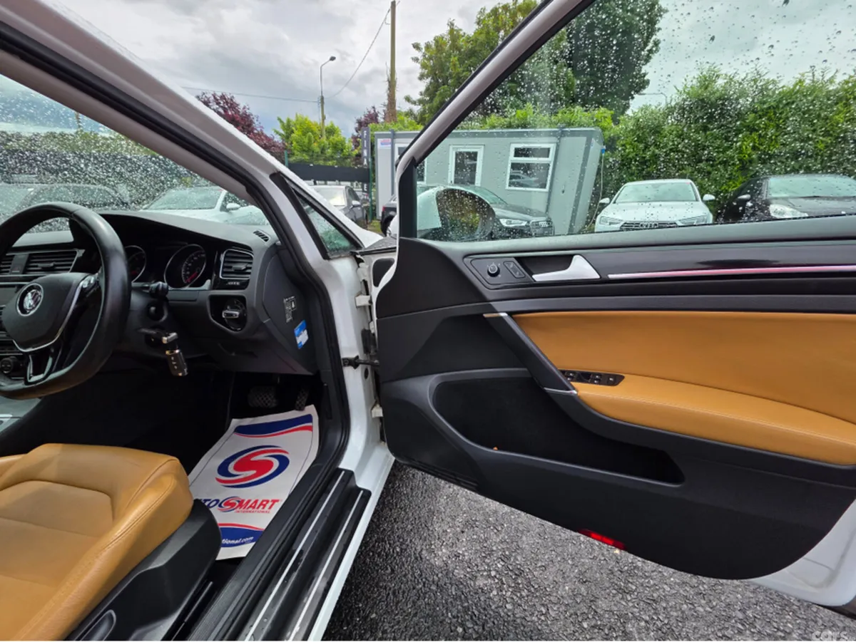 Volkswagen Golf Hatchback, Petrol, 2014, White