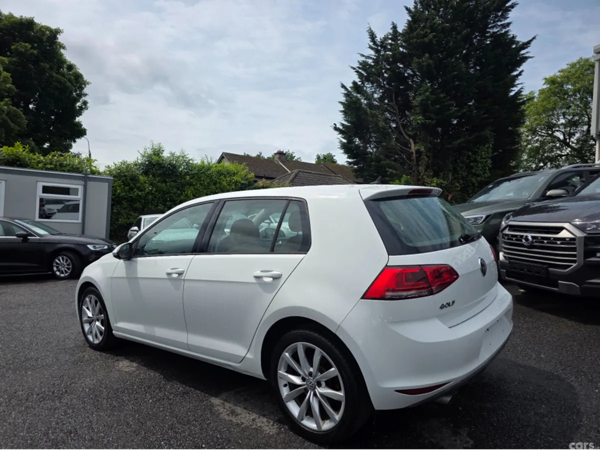 Volkswagen Golf Hatchback, Petrol, 2014, White