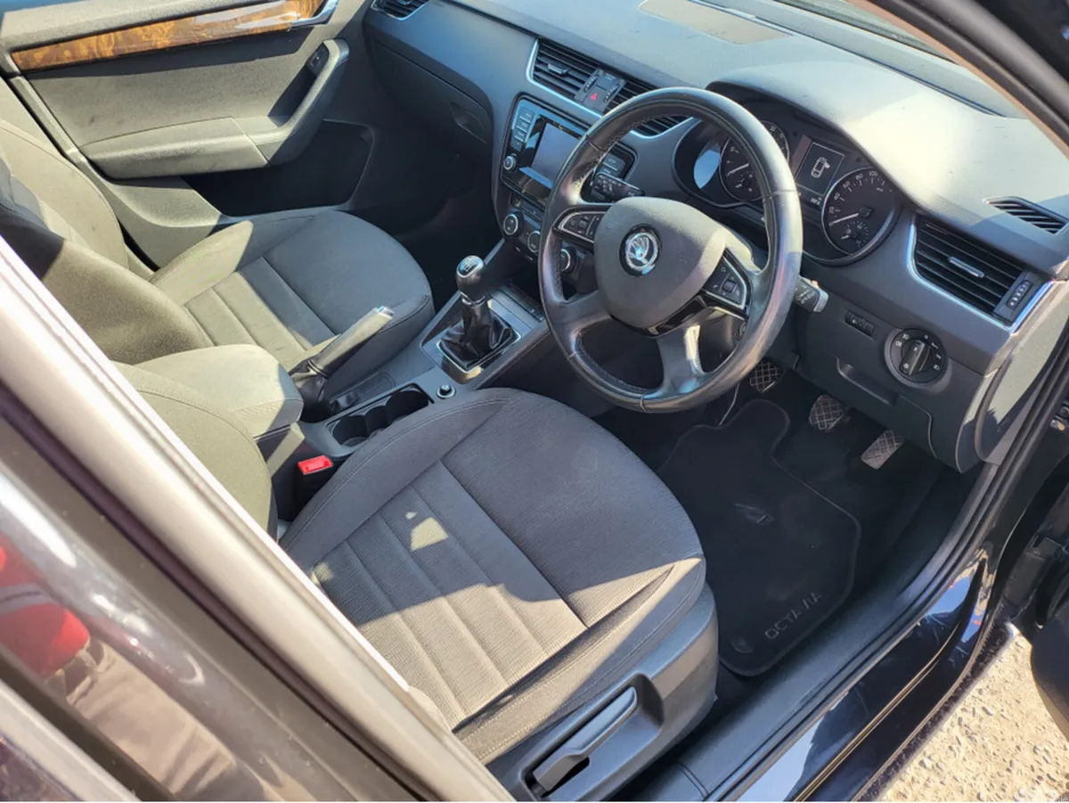 Skoda Octavia Estate, Diesel, 2014, Black