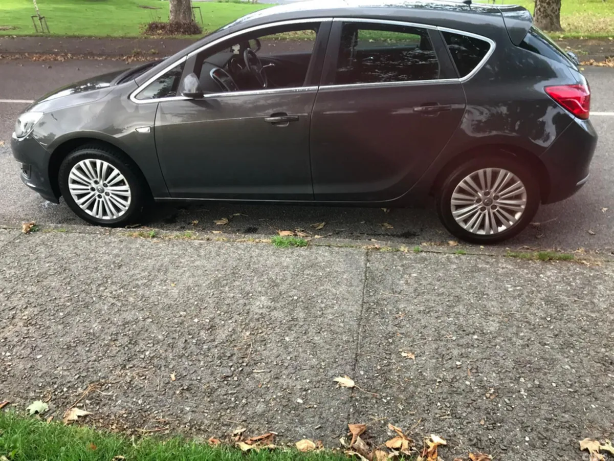 Opel Astra Hatchback, Diesel, 2015, Grey