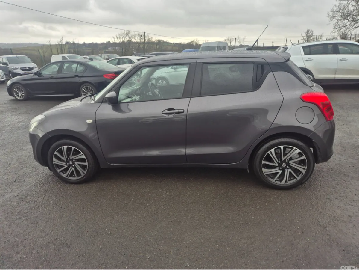 Suzuki Swift Hatchback, Petrol, 2022, Grey