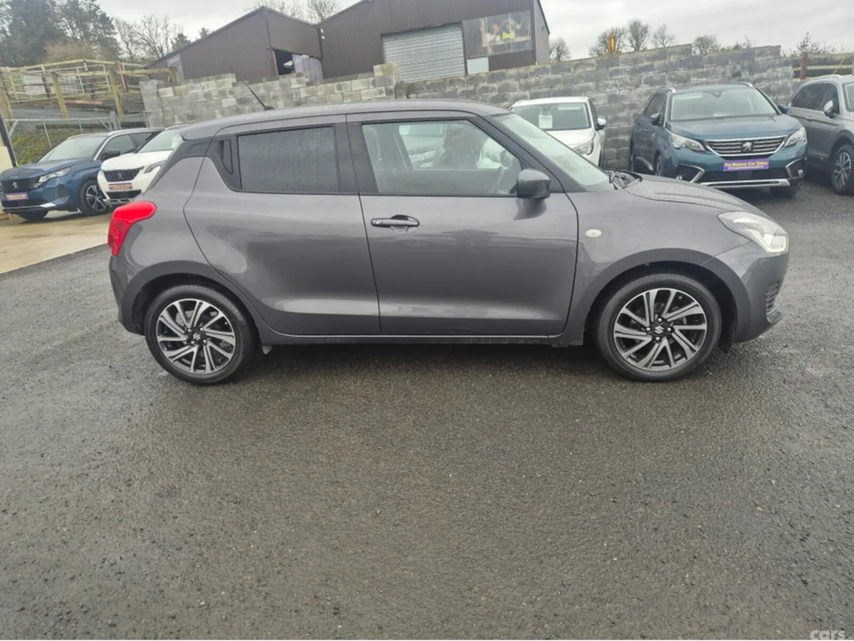 Suzuki Swift Hatchback, Petrol, 2022, Grey