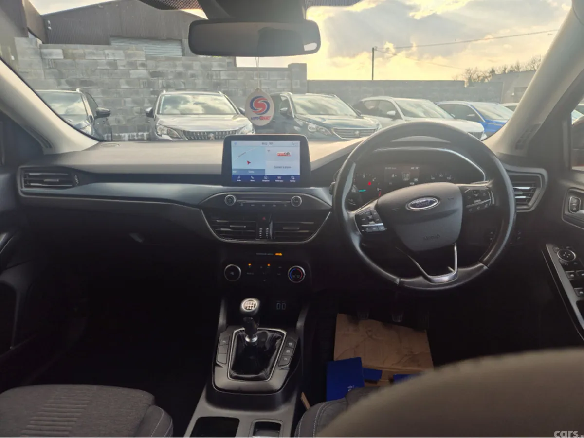 Ford Focus Hatchback, Diesel, 2021, Red