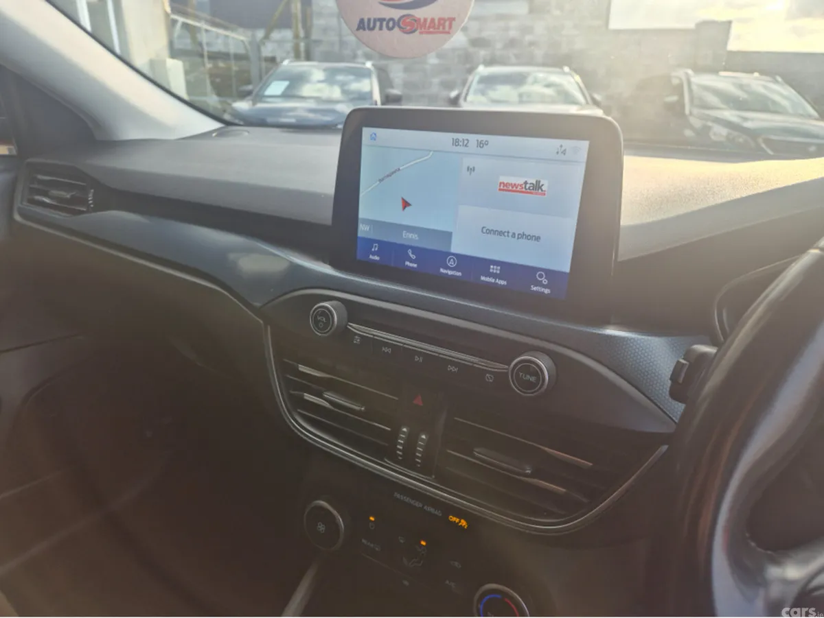 Ford Focus Hatchback, Diesel, 2021, Red