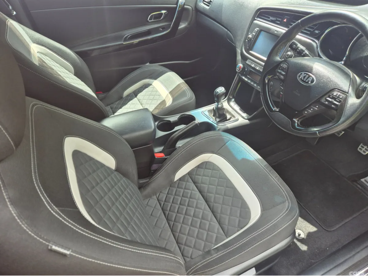 Kia ProCeed Hatchback, Diesel, 2018, Red