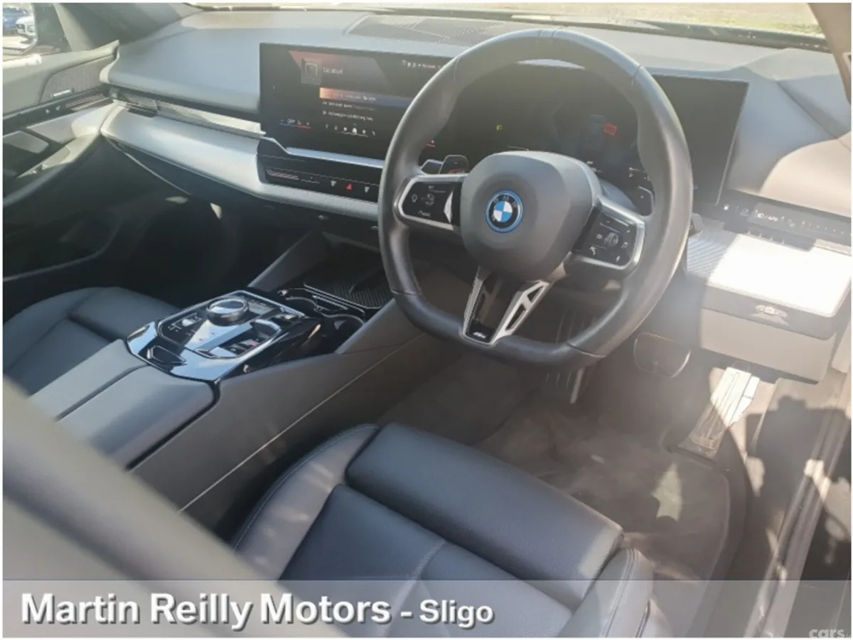 BMW 5-Series Estate, Petrol Plug-in Hybrid, 2025, Black
