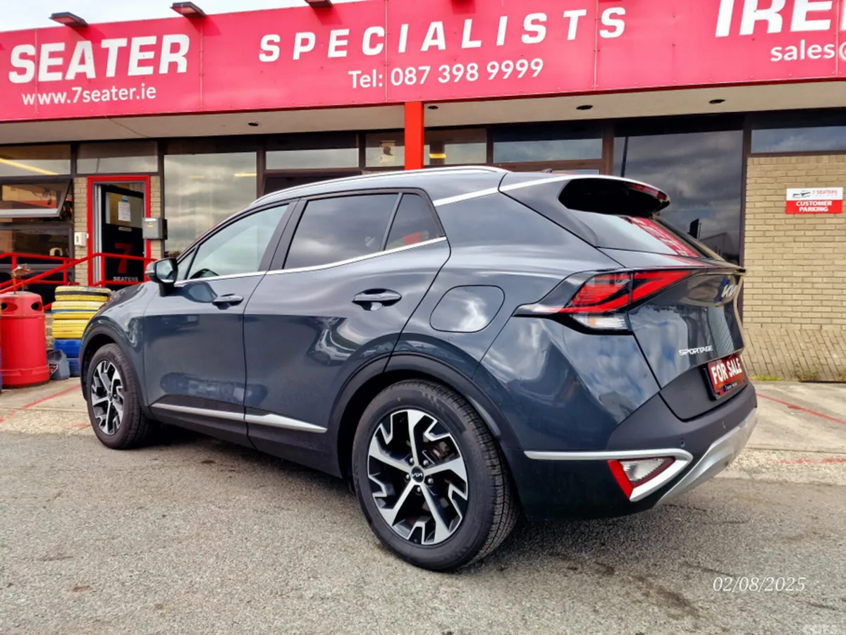 Kia Sportage MPV, Diesel, 2022, Grey