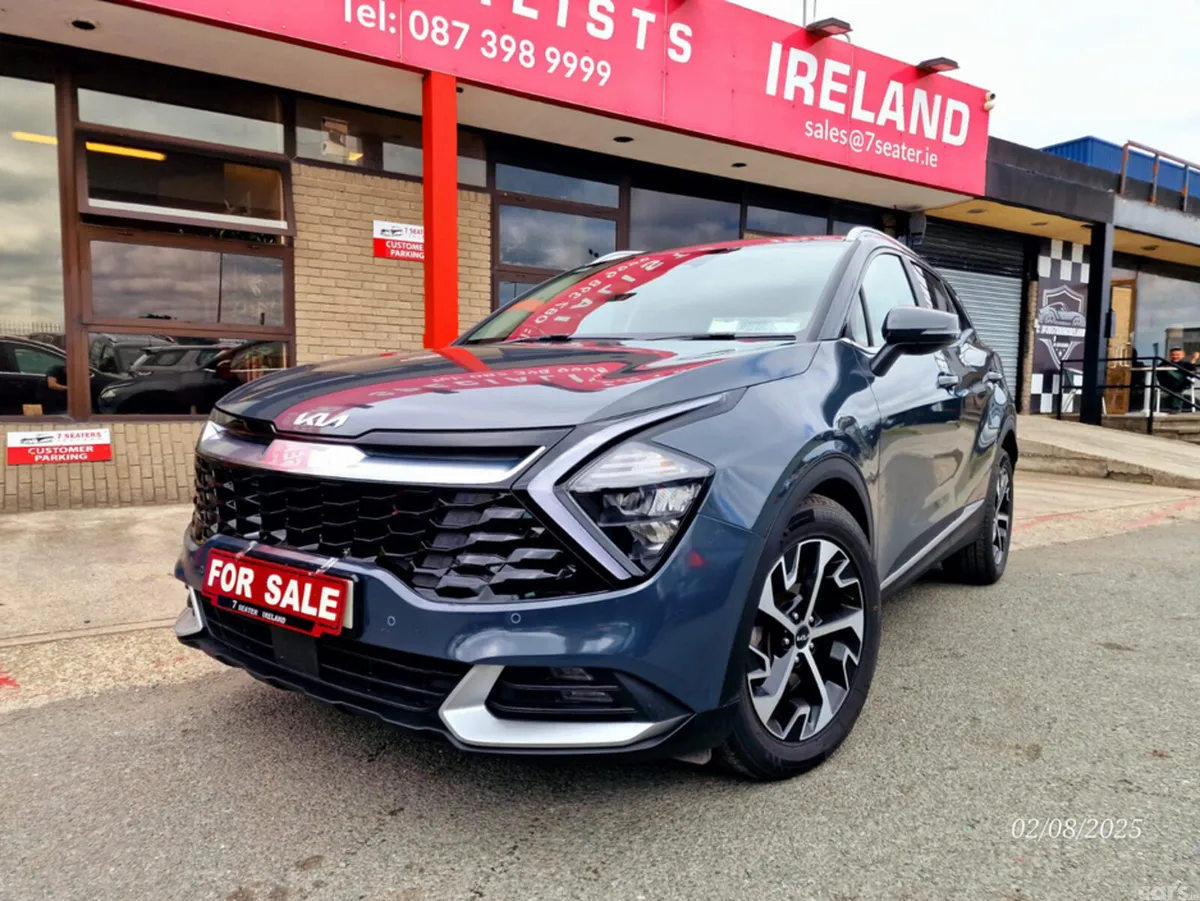 Kia Sportage MPV, Diesel, 2022, Grey